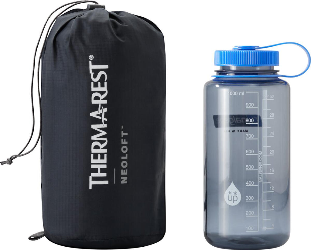 Montert Liggeunderlag NeoLoft Therm-a-Rest på camping