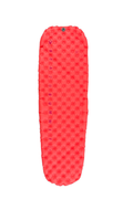 Liggeunderlag Ultralight Insulated Air dame 480 g - Sea to Summit i rødt, sett ovenfra