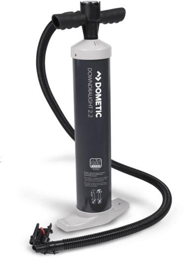 Luftpumpe Downdraught 2.2 med manometer 2200 ccm fra Dometic for enkel oppblåsing