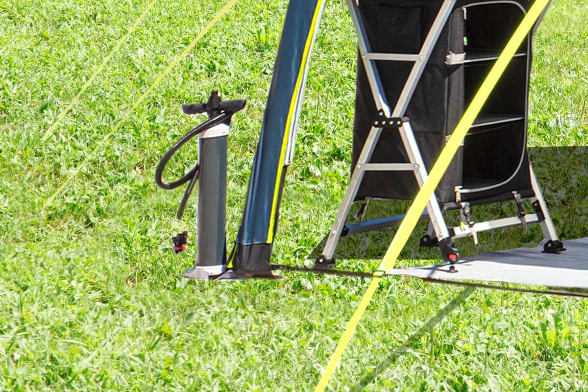 Oppblåsbart solseil Skia for campervan 240x280 cm med luftpumpe