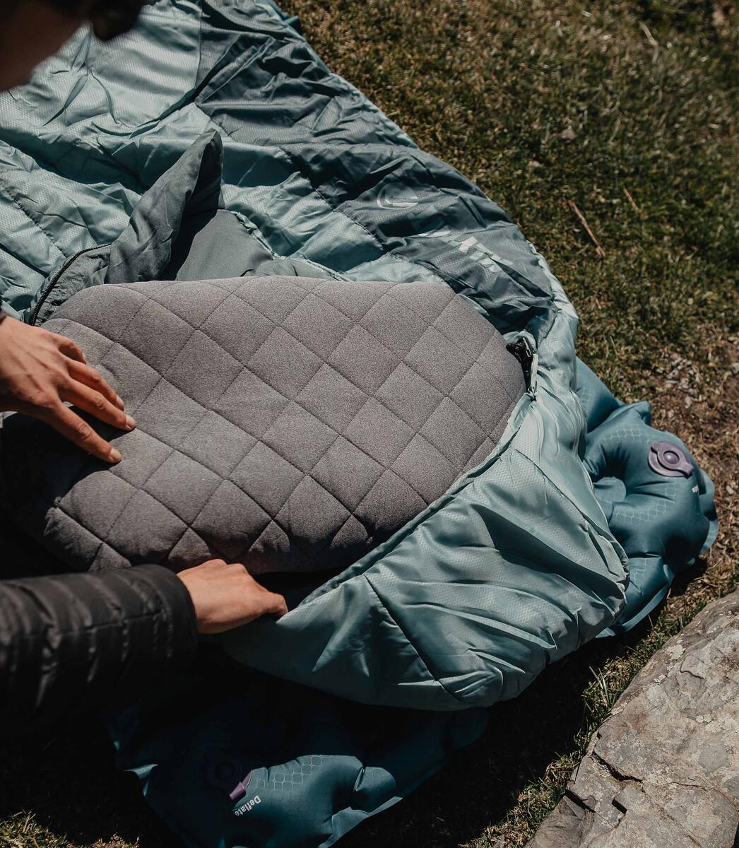 Luxe oppblåsbart pute 56x32x13 cm 200 g avtagbart trekk - Klymit