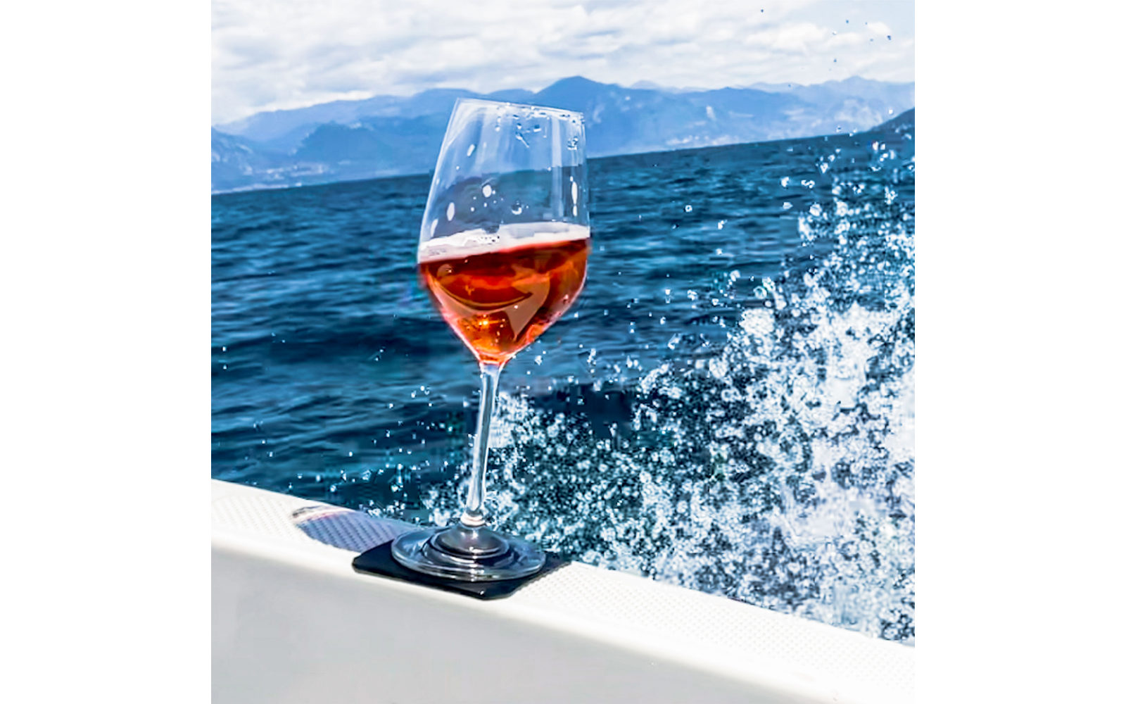 Magnet-krystallglass vinglass 400 ml med underlag 2-pakning - Silwy på båtdekk