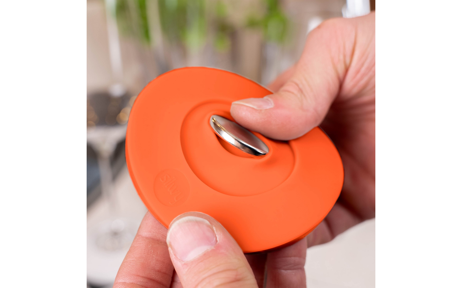 Nærbilde av Magnetadapter-sett for stilkglass med nano-gel-pads