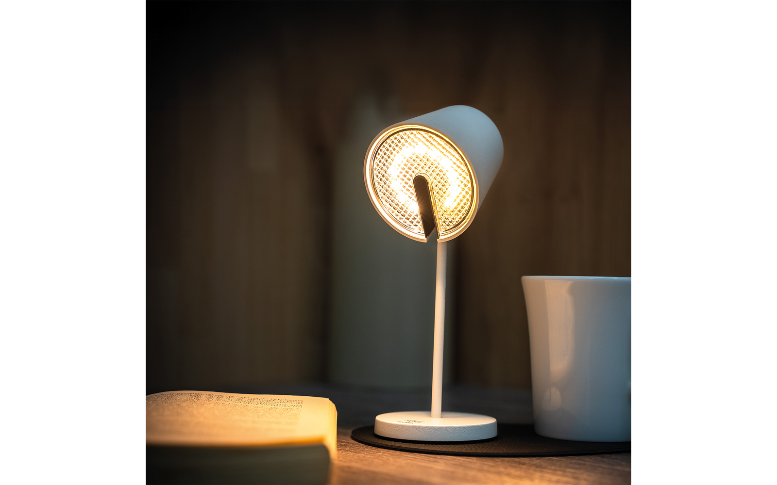 Magnetisk bordlampe Portofino med underlag IP65 hvit bakside