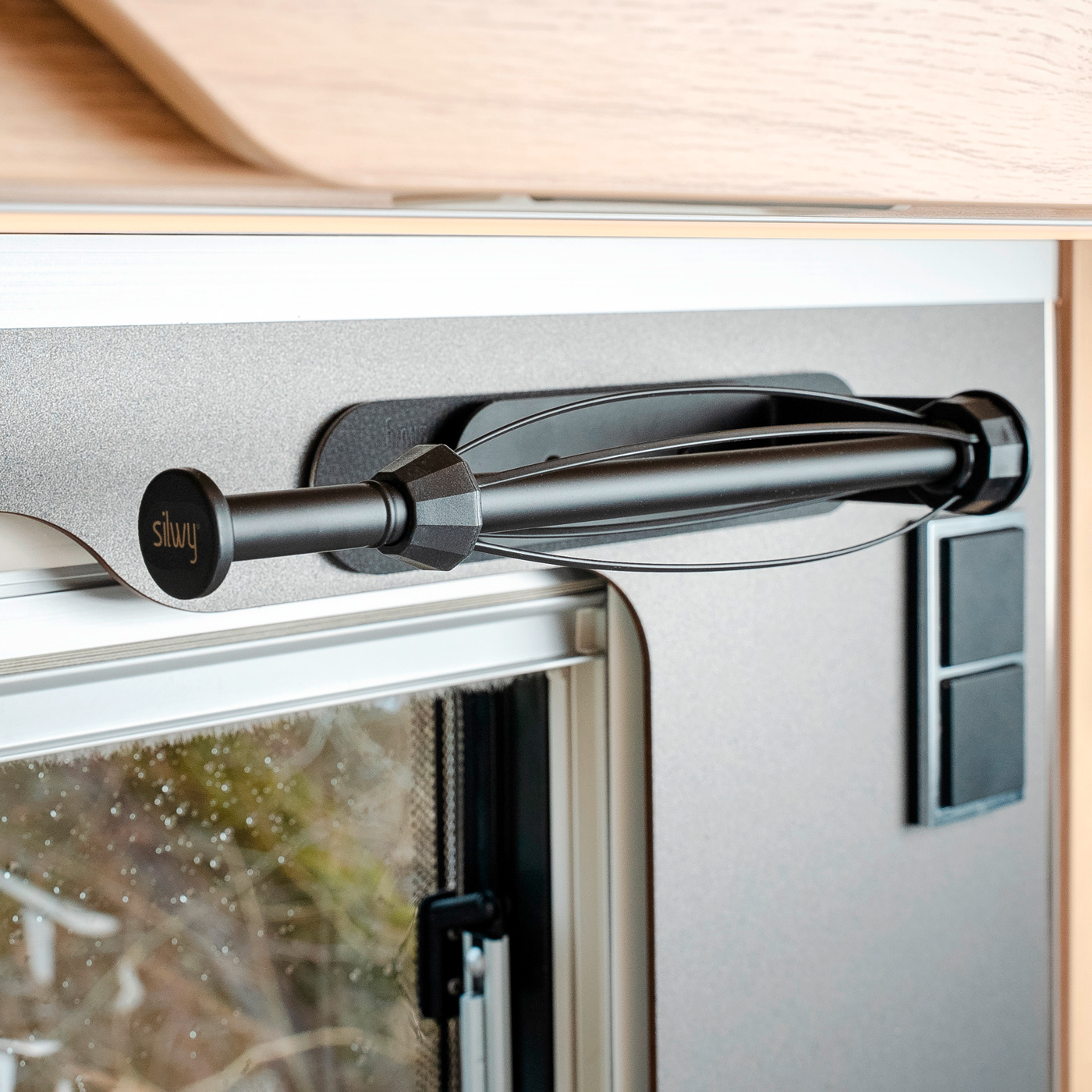 Magnetisk tørkepapir-holder for metallflater - Silwy forfra
