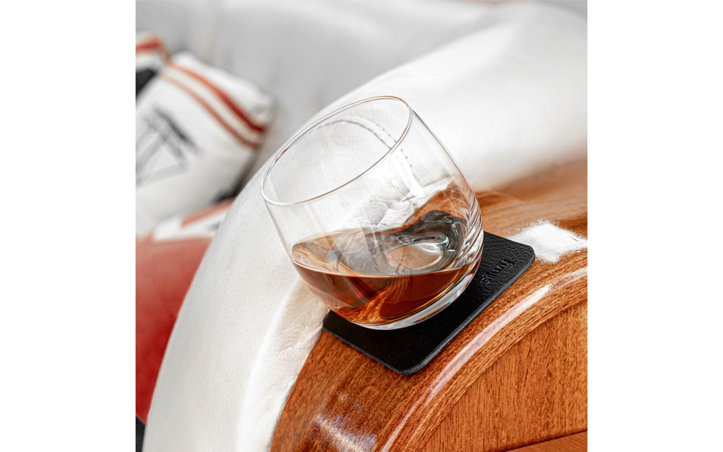 Detalj av magnetisk bunn på Magnetiske whiskyglass med underlag 250 ml 2-pk - Silwy