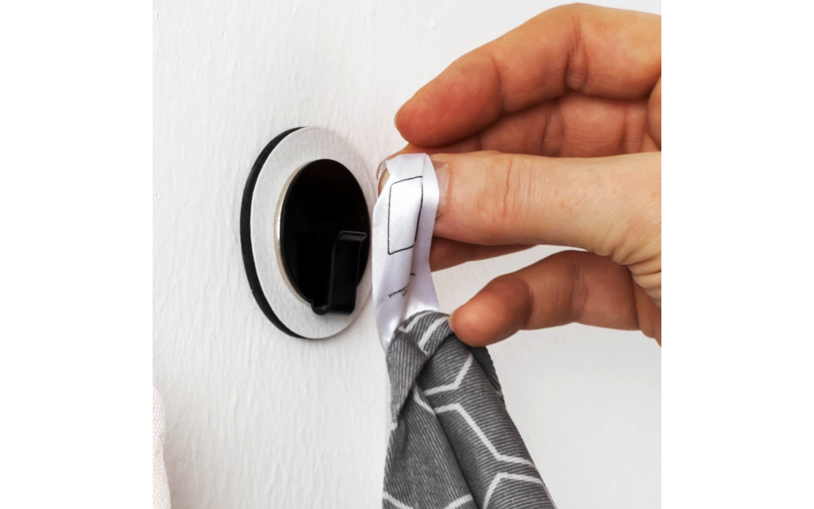 Magnetkrok CLEVER BLACK med nano-gel-pad bakside