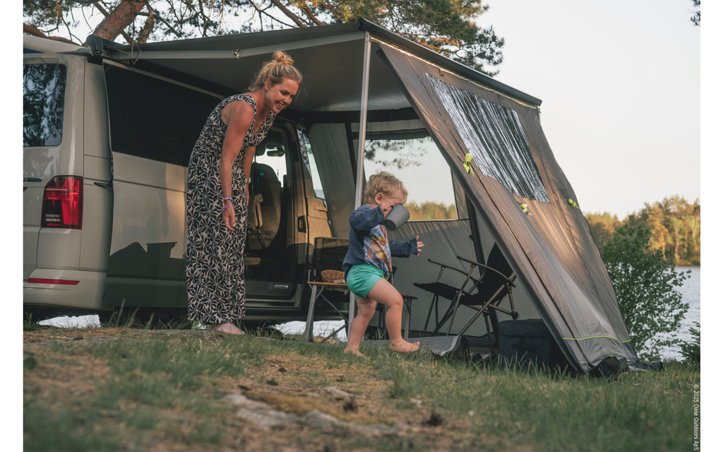 Markisefortelt for campingbuss Backroads Awning Room detalj av vindu