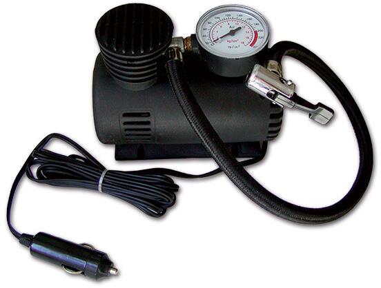 Minikompressor 12V 250 PSI med 3 munnstykker Carpoint for rask luftfylling