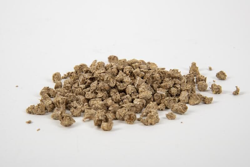 Miscanthus strø i pelletformat for tørrsepareringstoalett - Camp4 bakside