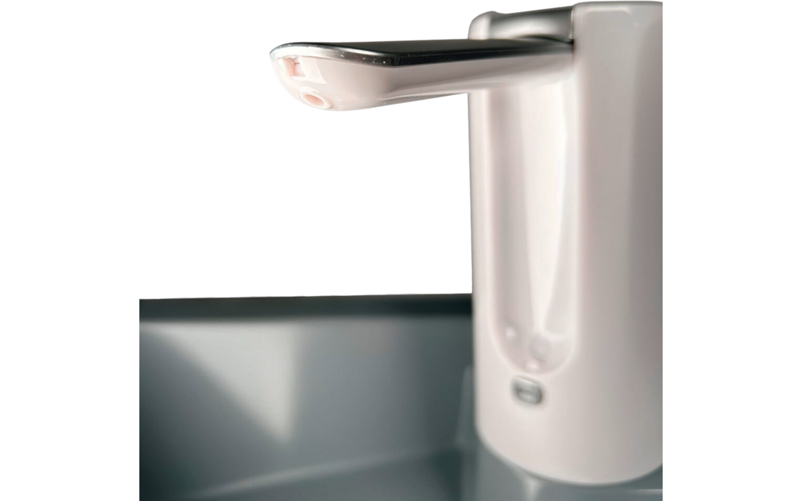 Mobilt vaskefat Splash L 10 liter hvit med touchfunksjon bakside