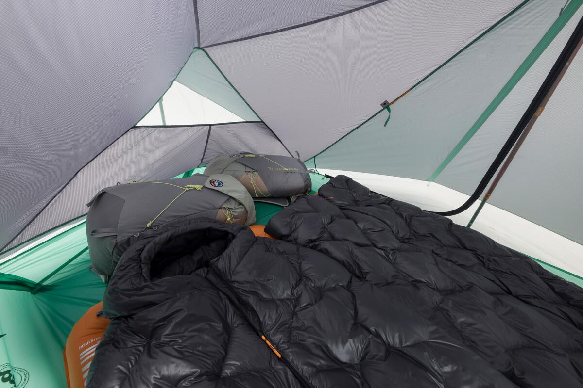 Montert Mønetelt String Ridge VST 2.5 ultralett 2-pers 853 g på campingplass