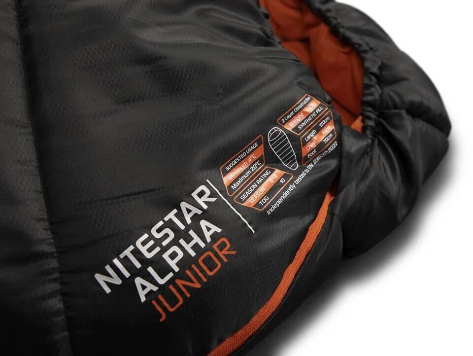 Mumiesovepose Nitestar Alpha Junior 165 cm montert på camping
