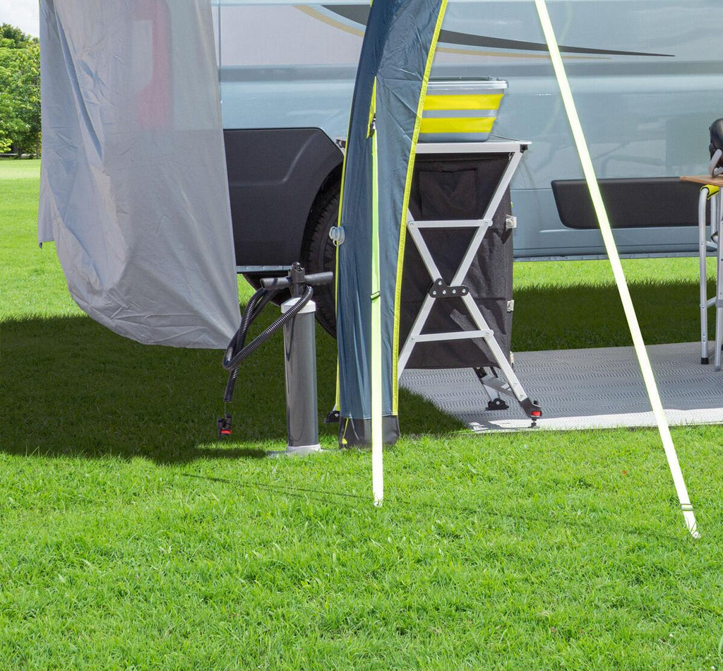 Nærbilde av stoff på oppblåsbart solseil Skia for campervan 240x280 cm