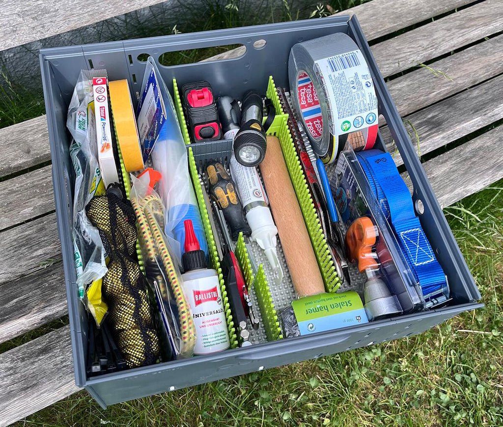 Oppbevaringsboks stabelbar 34x34x12 cm i plast - Purvario stablet i bilbagasjerom