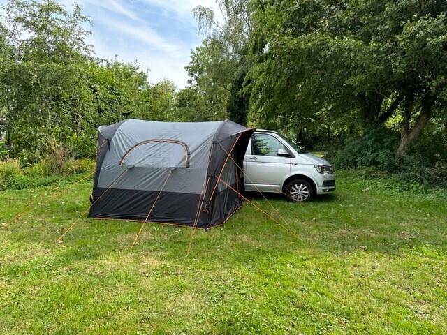 Oppblåsbart bussfortelt Roadster Air 270x240cm Eurotrail bakside