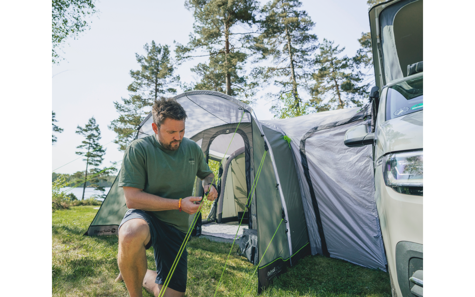 Overbygg ved inngang på Talladega Air
