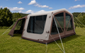 Oppblåsbart familietelt Virginia 5 Air TC for 5 personer - Outwell sett forfra, oppslått på campingplass
