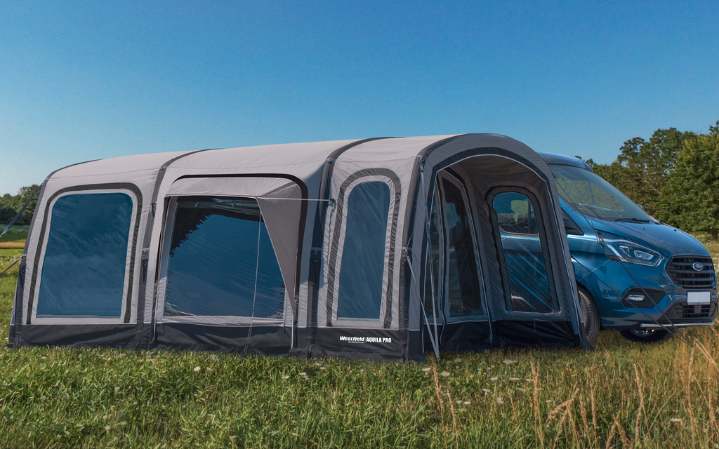 Oppblåsbart fortelt Aquila Pro 550x320x215 cm for buss og camper - Westfield forfra
