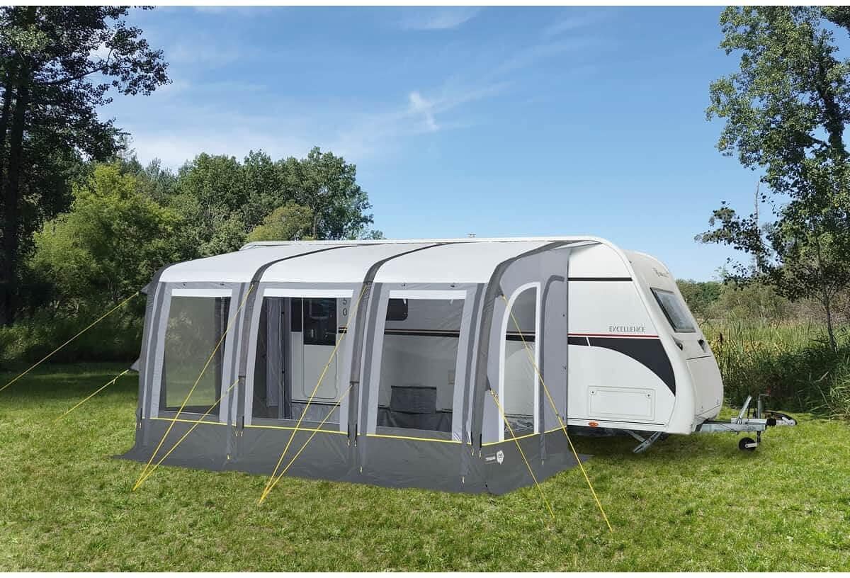 Montert Oppblåsbart fortelt Aruba 3-sesonger vannsøyle 5000 mm - Trigano på campingvogn