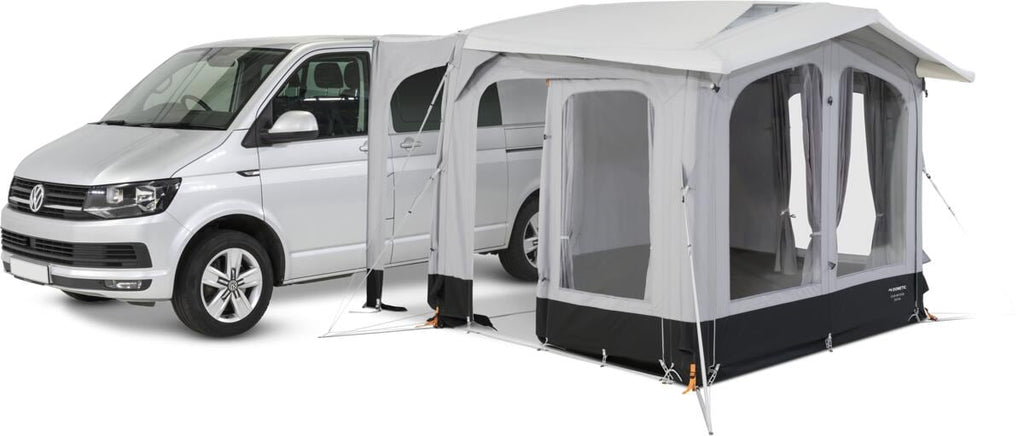 Montert Oppblåsbart fortelt Club AIR Tour 260 DA svart på campingplass