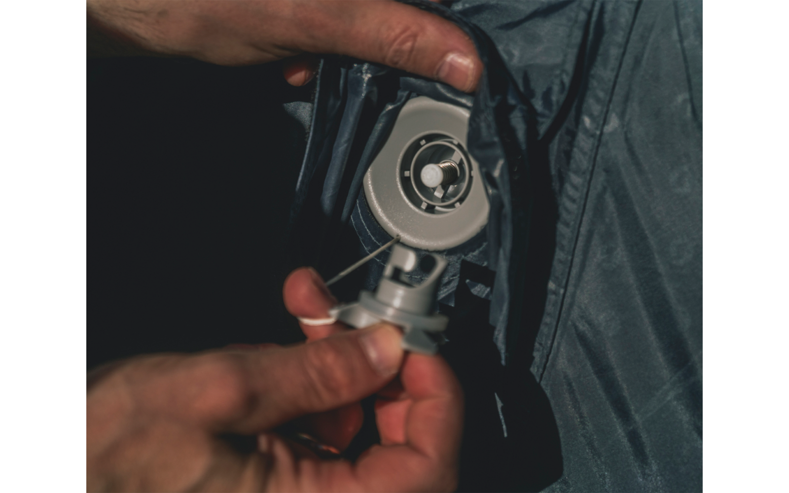 Oppblåsbart fortelt Daytona Air driveaway 250x250 cm - Outwell luftventil