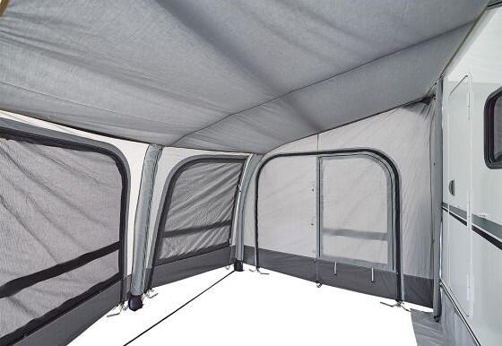 Nærbilde av ventilasjonsklaff på oppblåsbart fortelt Lima Aircamp rundt design 235-250 cm