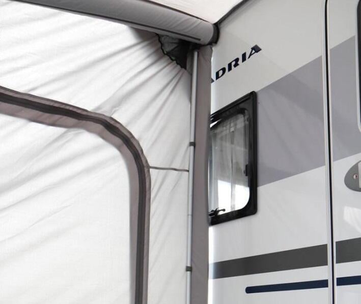 Nærbilde av luftslange på Oppblåsbart fortelt Marina Air for campingvogn