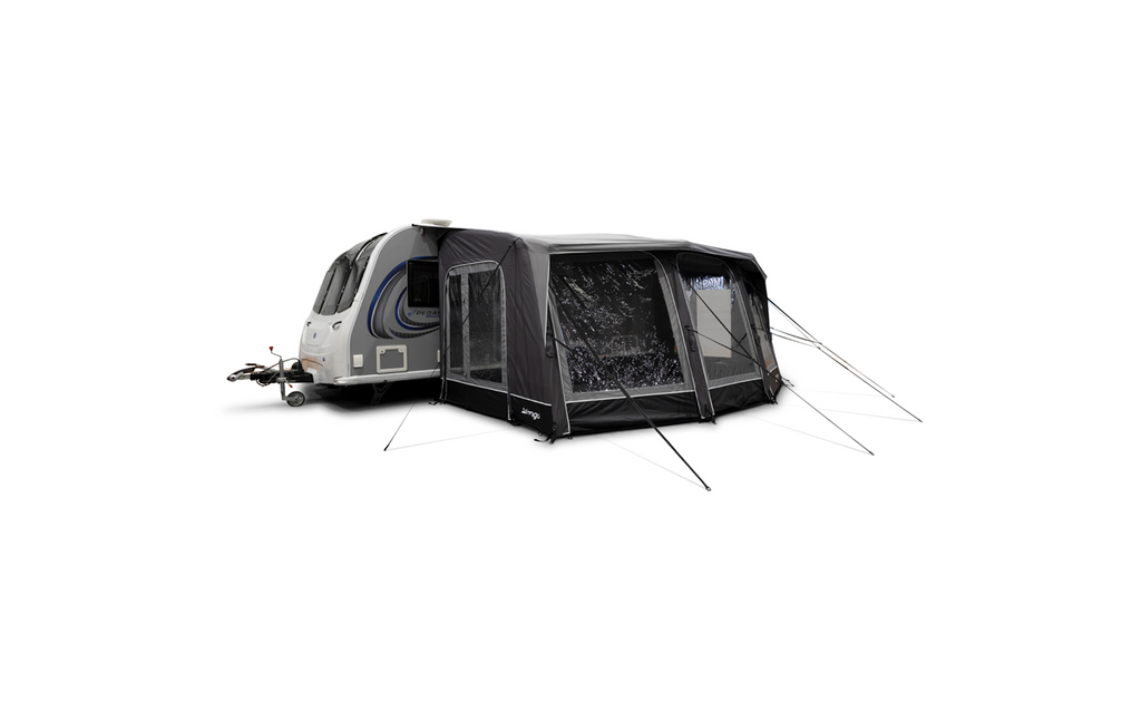 Oppblåsbart fortelt Tuscany Pro Air 500 - montert ved campingvogn