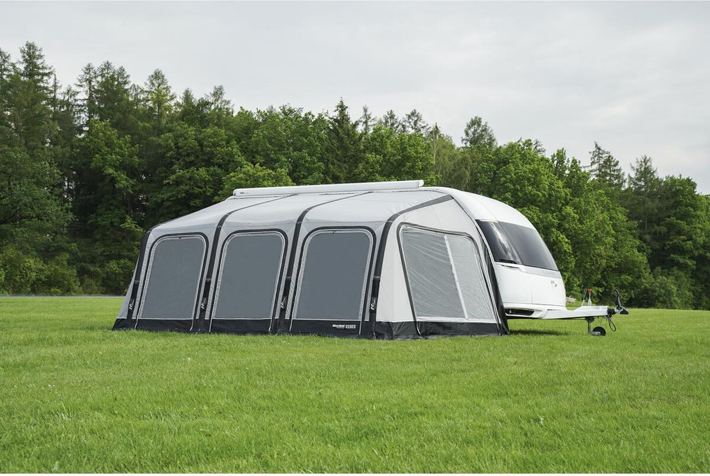 Detalj av stoff og vindu på Oppblåsbart reisefortelt Ceres 265 cm dybde for campingvogn - Westfield