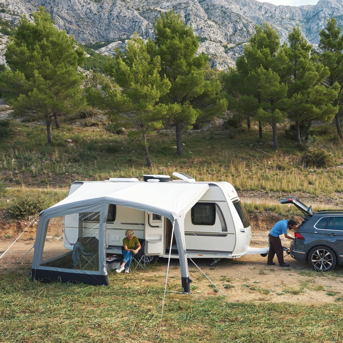 Detalj av oppblåsbart solseil Sunshine AIR Tour 235-255 cm for campingvogn