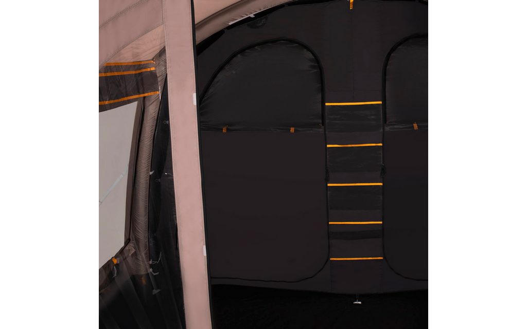 Oppblåsbart tunneltelt Rockcliffe Air TC 06 for 6 personer - Kampa satt opp på campingplass