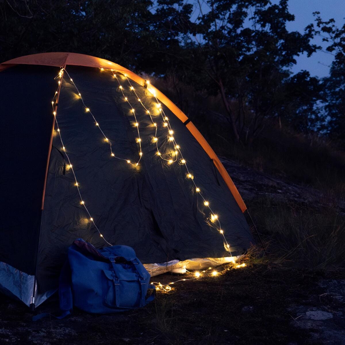 Belysning med Oppladbar lyslenke BL2 Loop Light i mørket