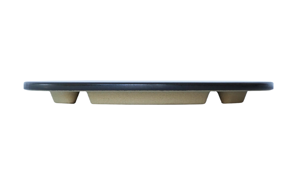 Montert Pizzastein cordierit 30,3 cm for G340 grill LotusGrill på LotusGrill