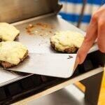 Nærbilde av Plancha grillplate for FENNEK 2.0 rustfritt stål