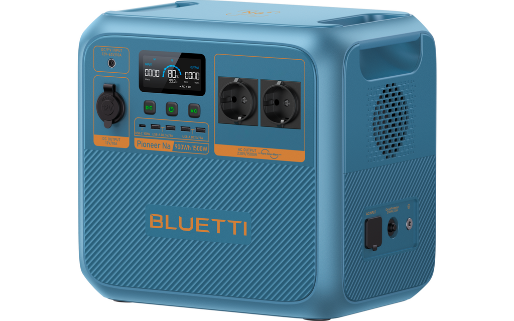 Powerstation Pioneer Na Bluetti montert i campingmiljø