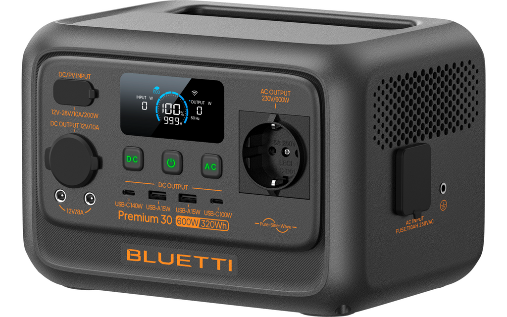 Premium 30 V2 kraftstasjon 320Wh 600W - Bluetti montert på campingplass