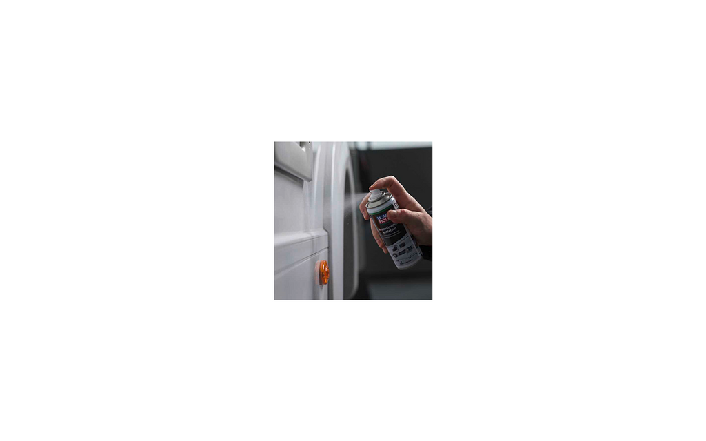 Regnstripefjerner med carnaubavoks for campingvogn 200 ml - Liqui Moly nærbilde spray
