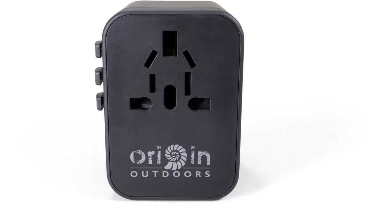 Reiseadapter universal med 5 USB-utganger (2A/3C) - Origin Outdoors bakside