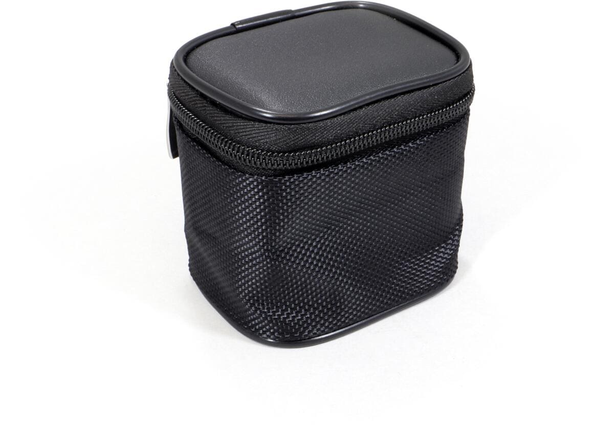 Reiseadapter universal med 5 USB-utganger (2A/3C) - Origin Outdoors i bruk