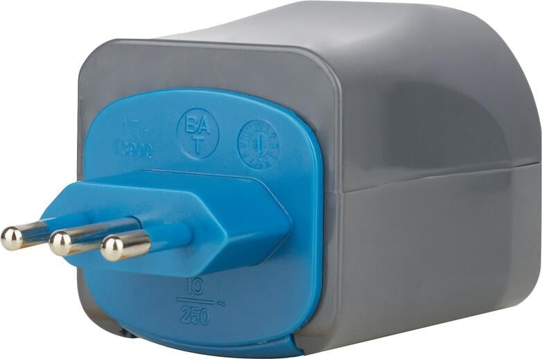 Reiseadaptersett 7-deler for over 150 land - Brennenstuhl adapter i bruk