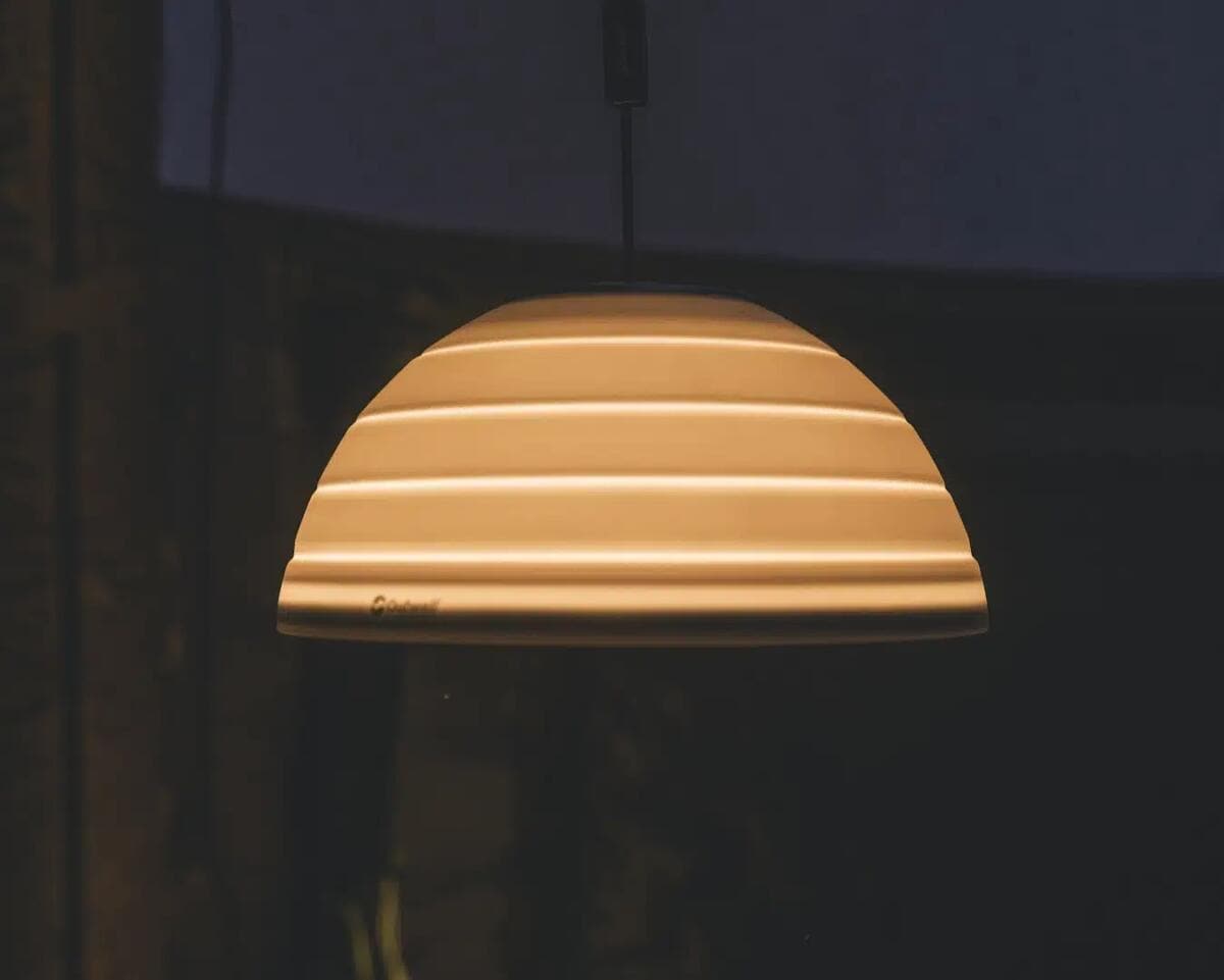 Montert sammenleggbar hengelampe Pollux Lux 500 lumen LED USB-C i telt