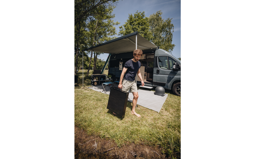 Transport-/oppbevaringsveske for sammenleggbar koffert-solcelleanlegg 150W med 20A laderegulator