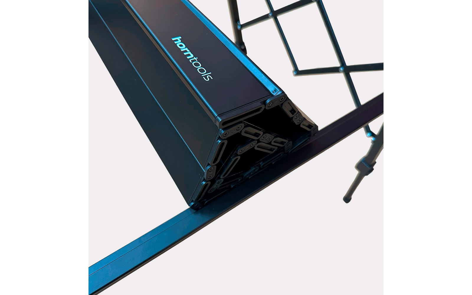 Sammenleggbart campingbord 89x60 cm høydejusterbart aluminium - Horntools foldet sammen
