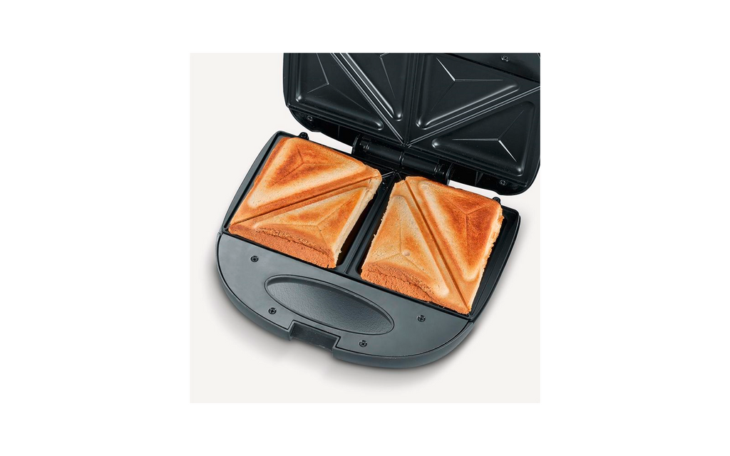 Nærbilde av varmeisolerende håndtak på Sandwichmaker SA 2969 600 W med beleggfri plate svart