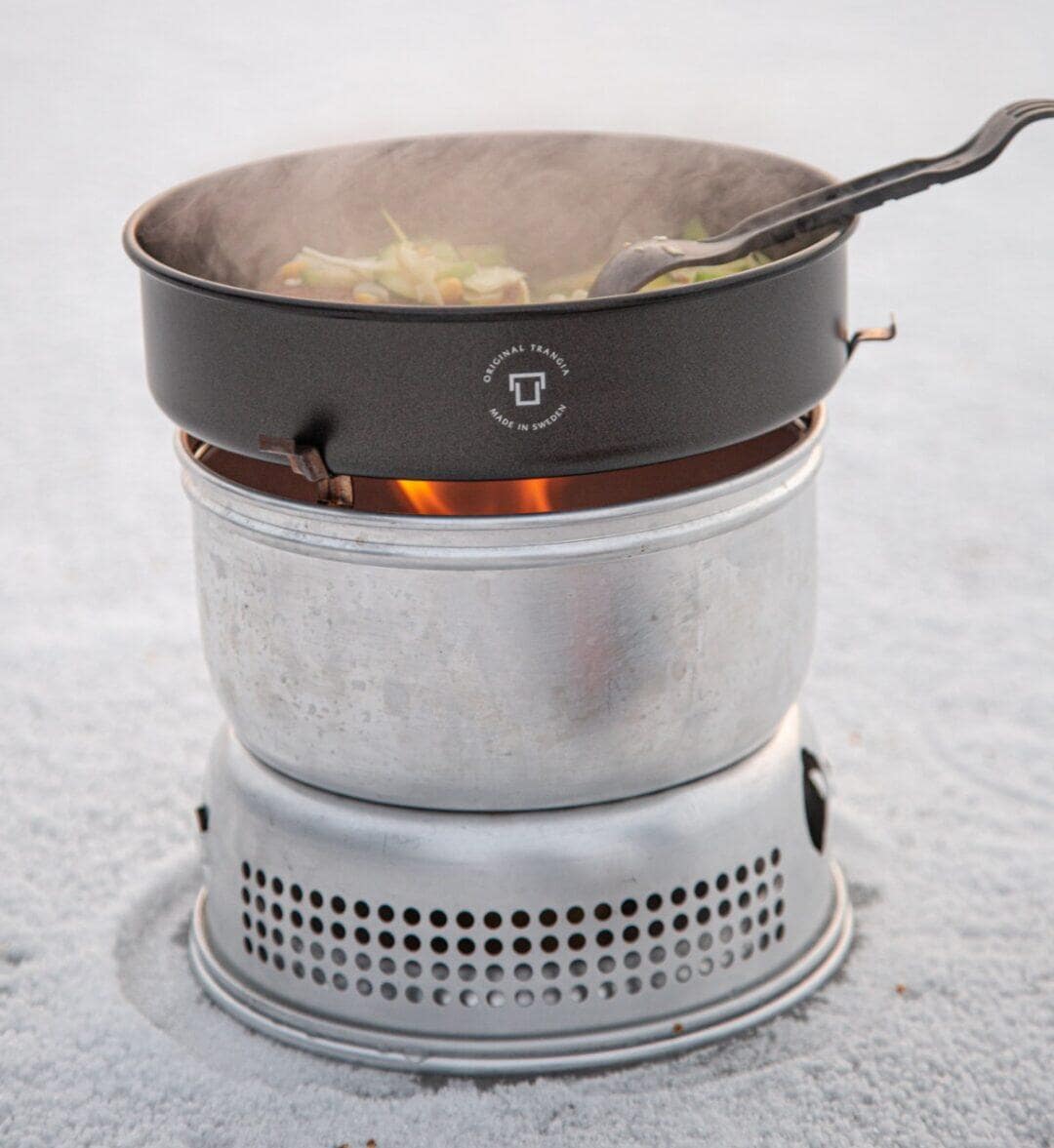 Nærbilde av håndtak på Sauté Pan stekepanne Ø22 cm for Trangia kjøkken 25
