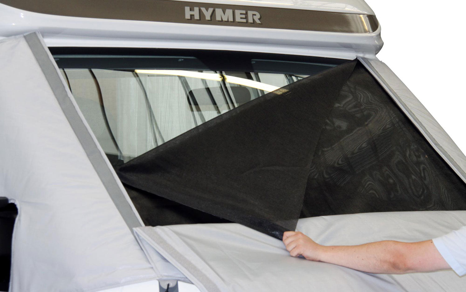 Screeninnsats sol- og innsiktsskydd for LUX VW T5/T6 montert i campingbilvindue