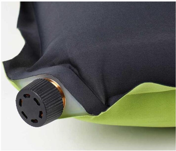 Nærbilde av selvoppblåsbart liggeunderlag M12 High Comfort Camp4