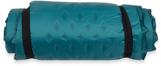 Selvoppblåsende liggeunderlag Dax Ultralite 190x42cm montert på campingplass