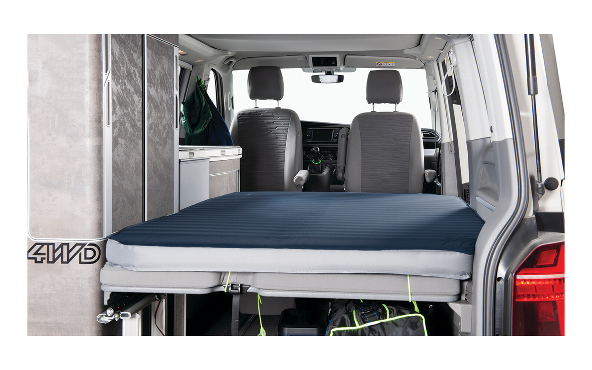 Selvoppblåsende liggeunderlag Highway Campervan 200x114 cm - Outwell pakket i bærepose